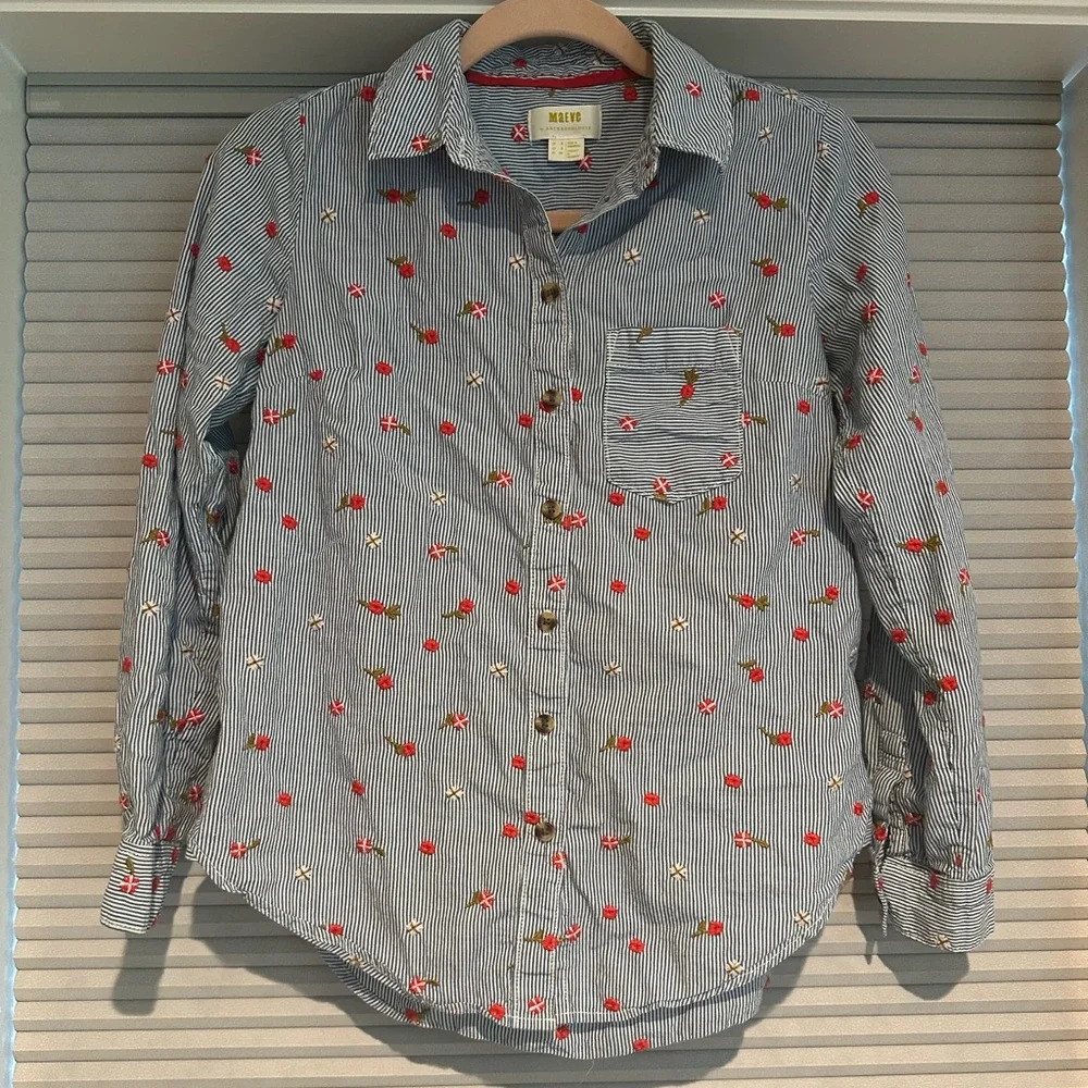 EUC Maeve blue button down with embroidered flowers F-2